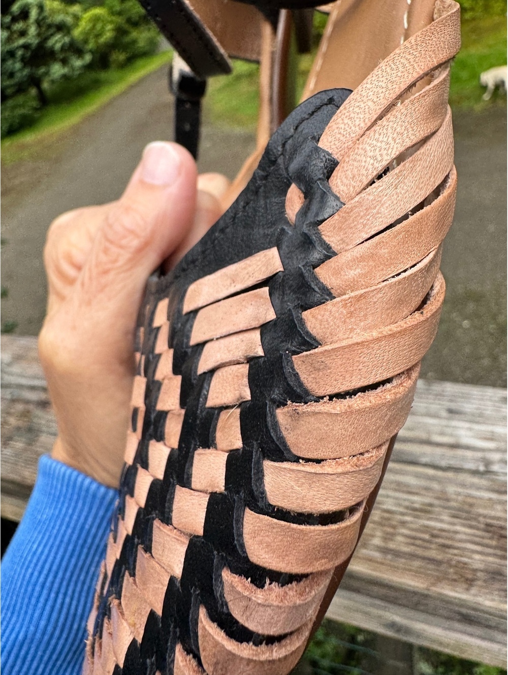 Macarena Collection Black and Tan Woven Leather Flats Size 11 - Picture 4 of 6